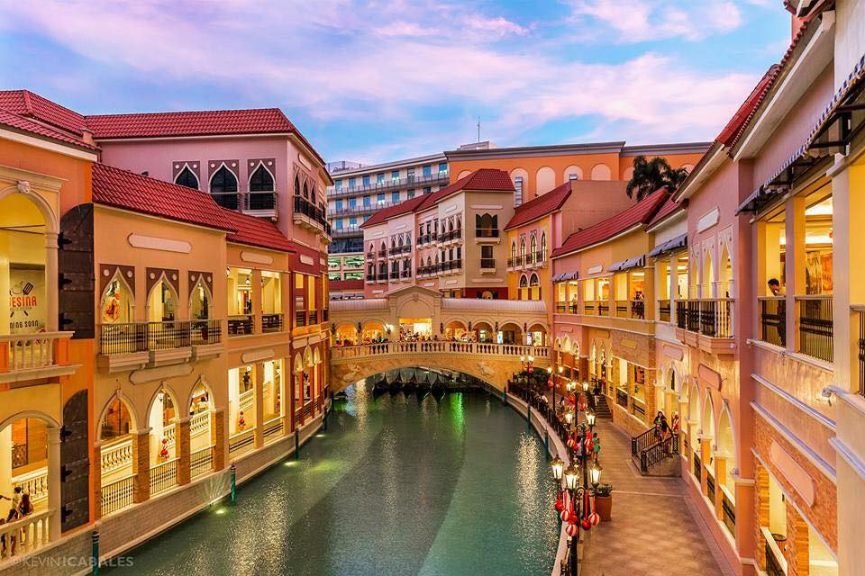 the-venice-grand-canal-mall